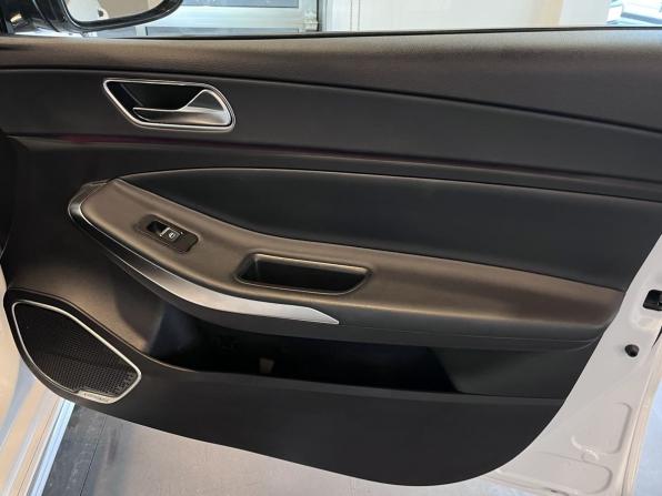 Omoda S5 с пробегом 2023 года, цена 1 455 000 рублей, 28567 км, седан, Автокод Объявления