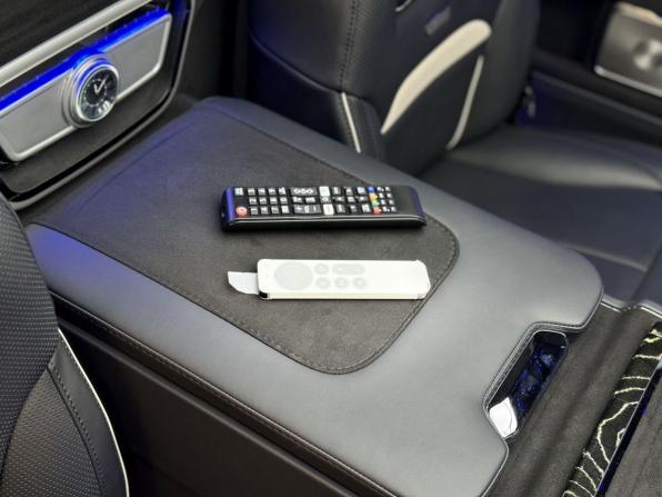 Mercedes-Benz V-Класс III (W447) Рестайлинг 2 с пробегом 2026 года, цена 42 700 000 рублей, 61 км, минивэн, Автокод Объявления