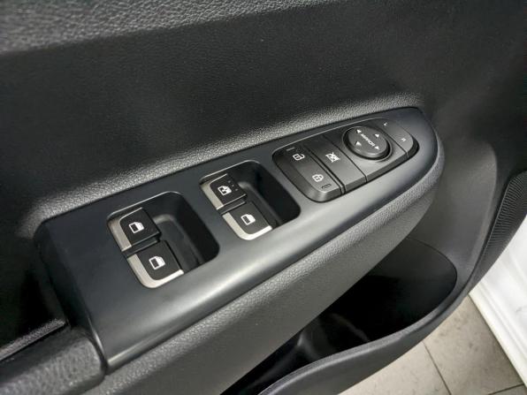 Kia Rio IV Рестайлинг с пробегом 2021 года, цена 1 590 000 рублей, 79324 км, седан, Автокод Объявления