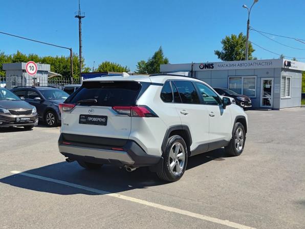 Toyota RAV4 V (XA50) с пробегом 2021 года, цена 3 900 000 рублей, 42062 км, внедорожник, Автокод Объявления