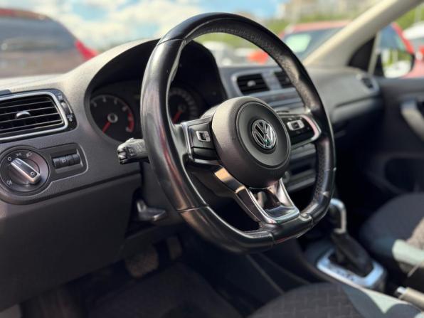 Volkswagen Polo V Рестайлинг с пробегом 2019 года, цена 1 475 000 рублей, 145650 км, седан, Автокод Объявления