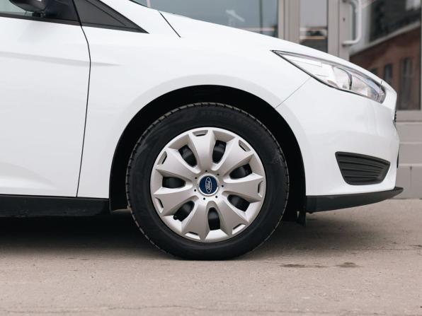 Ford Focus III Рестайлинг с пробегом 2018 года, цена 1 260 000 рублей, 27328 км, хэтчбек, Автокод Объявления
