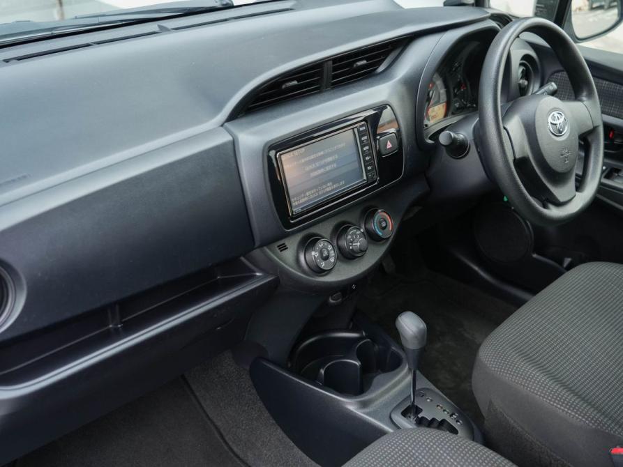 Toyota Vitz III (XP130) Рестайлинг 2 Новосибирск  - изображение 16