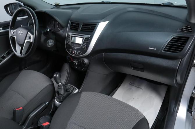 Hyundai Solaris I с пробегом 2012 года, цена 749 000 рублей, 152300 км, седан, Автокод Объявления