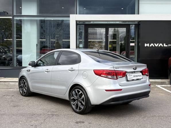 Kia Rio III Рестайлинг с пробегом 2016 года, цена 919 000 рублей, 222070 км, седан, Автокод Объявления