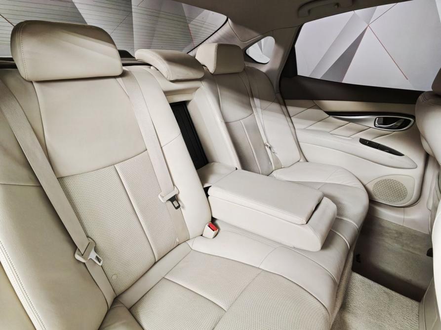 Infiniti M IV Москва  - изображение 17