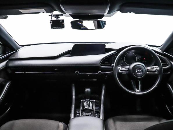 Mazda 3 IV (BP) с пробегом 2019 года, цена 1 699 000 рублей, 88236 км, хэтчбек, Автокод Объявления