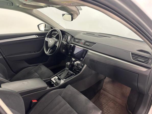 Skoda Superb III с пробегом 2019 года, цена 2 249 000 рублей, 287007 км, универсал, Автокод Объявления