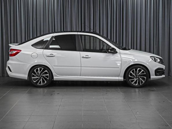 Lada (ВАЗ) Granta I Рестайлинг с пробегом 2024 года, цена 1 199 000 рублей, 29243 км, лифтбек, Автокод Объявления