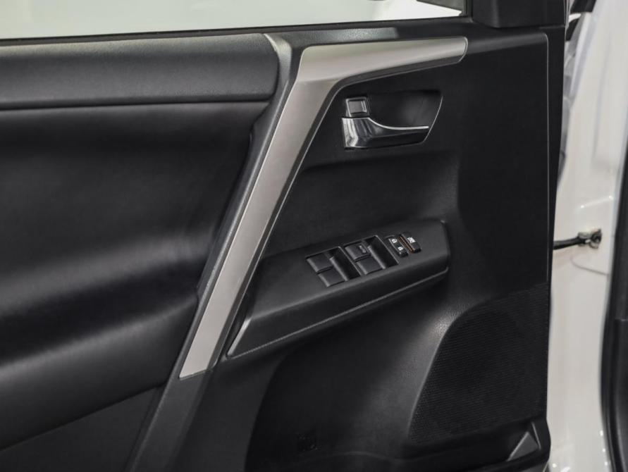 Toyota RAV4 IV (XA40) Рестайлинг Санкт-Петербург  - изображение 23