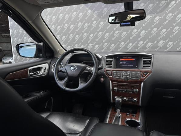 Nissan Pathfinder IV Рестайлинг с пробегом 2017 года, цена 2 500 000 рублей, 64500 км, внедорожник, Автокод Объявления