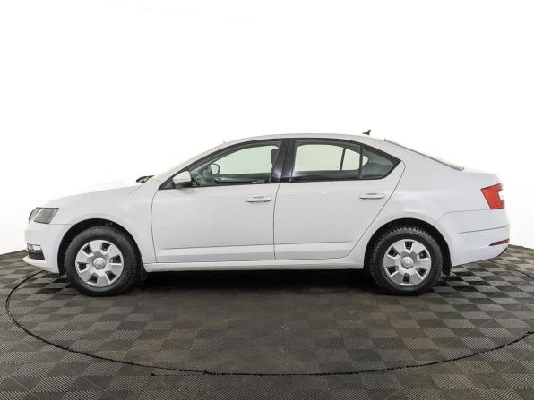 Skoda Octavia III (A7) Рестайлинг с пробегом 2020 года, цена 2 190 000 рублей, 60224 км, лифтбек, Автокод Объявления