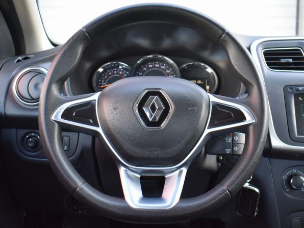 Renault Logan II Рестайлинг с пробегом 2021 года, цена 1 149 000 рублей, 98820 км, седан, Автокод Объявления