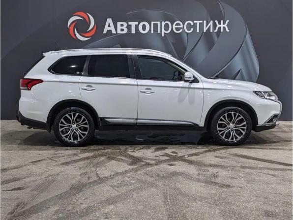 Mitsubishi Outlander III Рестайлинг 2 с пробегом 2015 года, цена 1 665 000 рублей, 169262 км, внедорожник, Автокод Объявления