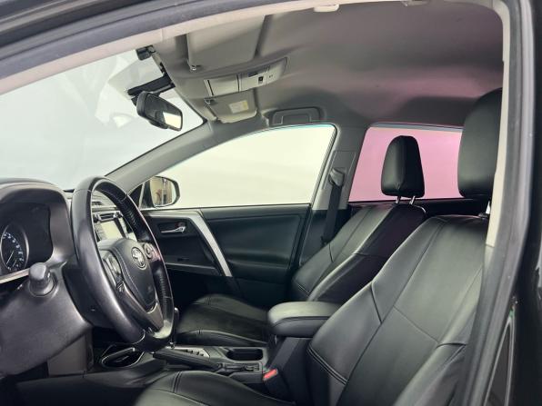 Toyota RAV4 IV (XA40) Рестайлинг с пробегом 2015 года, цена 2 100 000 рублей, 121000 км, внедорожник, Автокод Объявления