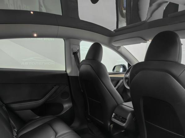 Tesla Model Y I с пробегом 2022 года, цена 4 300 000 рублей, 19000 км, внедорожник, Автокод Объявления