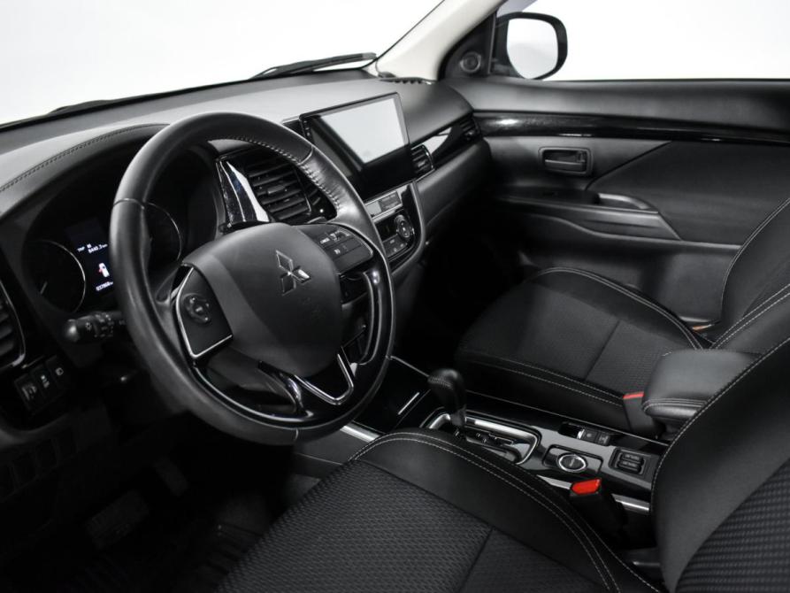 Mitsubishi Outlander III Рестайлинг 3 Санкт-Петербург  - изображение 9