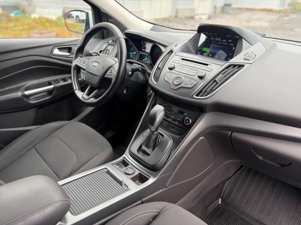 Ford Kuga II Рестайлинг с пробегом 2017 года, цена 1 495 000 рублей, 190000 км, внедорожник, Автокод Объявления