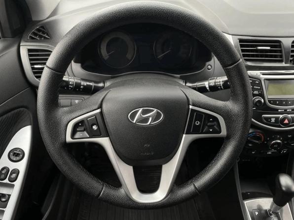 Hyundai Solaris I с пробегом 2013 года, цена 850 000 рублей, 155553 км, седан, Автокод Объявления
