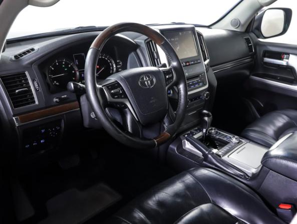 Toyota Land Cruiser 200 Series Рестайлинг 2 с пробегом 2015 года, цена 4 450 000 рублей, 239143 км, внедорожник, Автокод Объявления