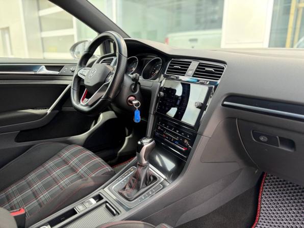 Volkswagen Golf GTI VII с пробегом 2015 года, цена 1 555 000 рублей, 191000 км, хэтчбек, Автокод Объявления