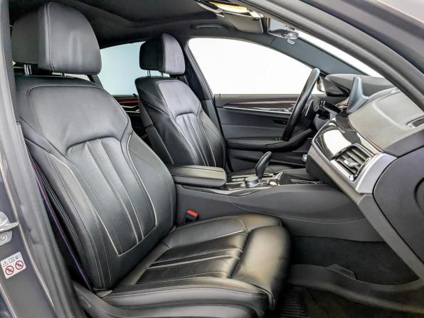 BMW 5 серии VII (G30/G31/G38) с пробегом 2018 года, цена 4 795 000 рублей, 104100 км, седан, Автокод Объявления