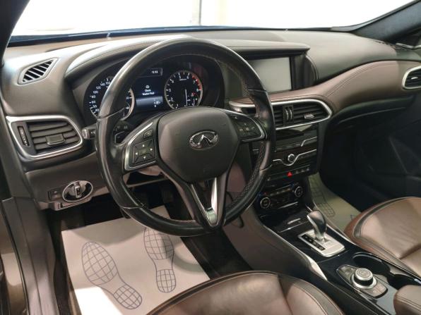 Infiniti Q30 с пробегом 2016 года, цена 1 649 000 рублей, 93428 км, хэтчбек, Автокод Объявления