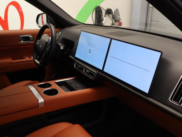 Li Auto (Lixiang) L9 I Рестайлинг с пробегом 2024 года, цена 7 371 000 рублей, 27058 км, внедорожник, Автокод Объявления