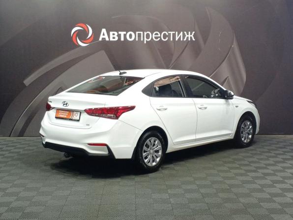 Hyundai Solaris II с пробегом 2017 года, цена 1 150 000 рублей, 139325 км, седан, Автокод Объявления