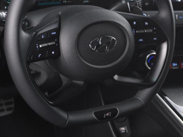 Hyundai Lafesta I Рестайлинг с пробегом 2025 года, цена 2 899 000 рублей, 6700 км, седан, Автокод Объявления