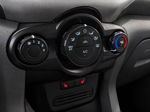 Ford EcoSport II с пробегом 2016 года, цена 920 000 рублей, 169437 км, внедорожник, Автокод Объявления