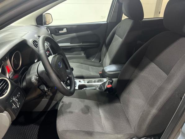Ford Focus II Рестайлинг с пробегом 2010 года, цена 469 900 рублей, 318000 км, хэтчбек, Автокод Объявления
