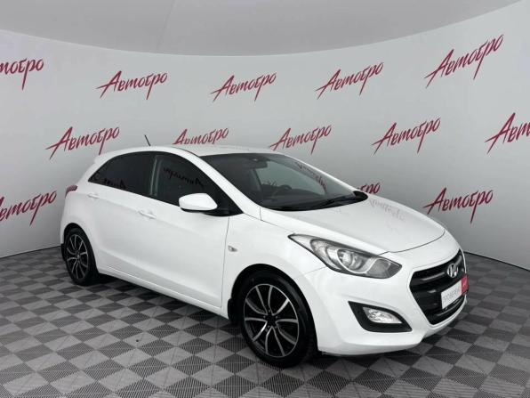 Hyundai i30 II Рестайлинг с пробегом 2016 года, цена 949 000 рублей, 221611 км, хэтчбек, Автокод Объявления