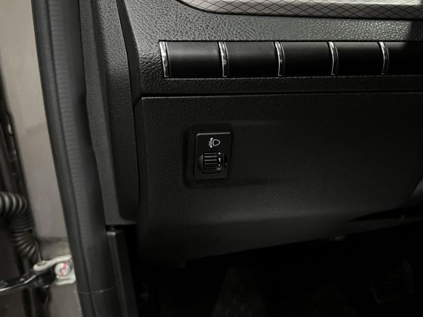 Lada (ВАЗ) Vesta I Рестайлинг (NG) с пробегом 2025 года, цена 1 390 000 рублей, 42776 км, универсал, Автокод Объявления