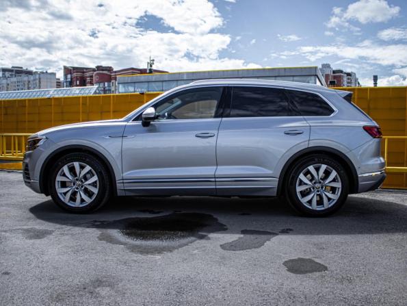 Volkswagen Touareg III с пробегом 2021 года, цена 6 490 000 рублей, 82190 км, внедорожник, Автокод Объявления