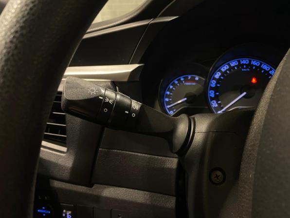 Toyota Corolla XI (E160 E170 E180) с пробегом 2013 года, цена 1 350 000 рублей, 94106 км, седан, Автокод Объявления