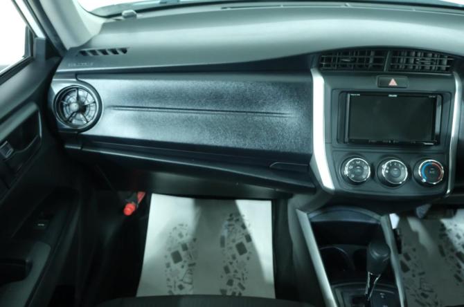 Toyota Corolla XI (E160 E170) Рестайлинг 2 с пробегом 2019 года, цена 1 699 000 рублей, 57330 км, универсал, Автокод Объявления