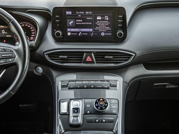 Hyundai Santa Fe IV Рестайлинг с пробегом 2022 года, цена 3 398 000 рублей, 50057 км, внедорожник, Автокод Объявления