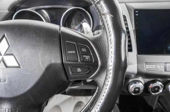 Mitsubishi Outlander II Рестайлинг с пробегом 2010 года, цена 1 409 000 рублей, 200000 км, внедорожник, Автокод Объявления