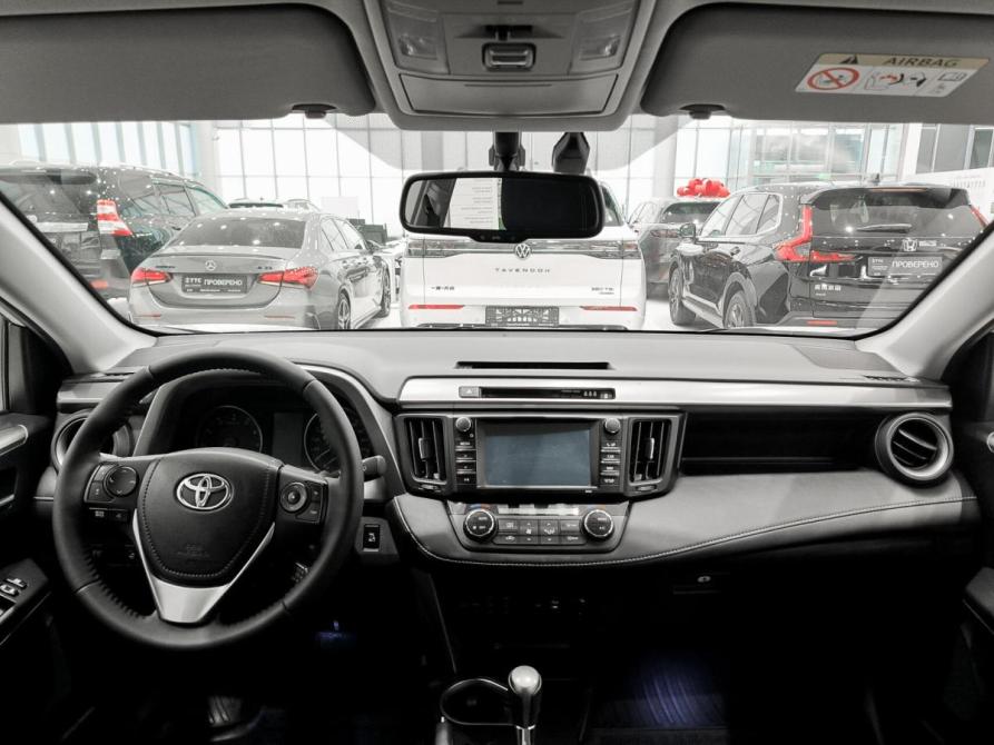 Toyota RAV4 IV (XA40) Рестайлинг Казань  - изображение 17