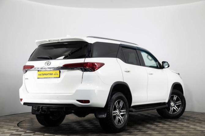 Toyota Fortuner II с пробегом 2018 года, цена 2 839 000 рублей, 327900 км, внедорожник, Автокод Объявления