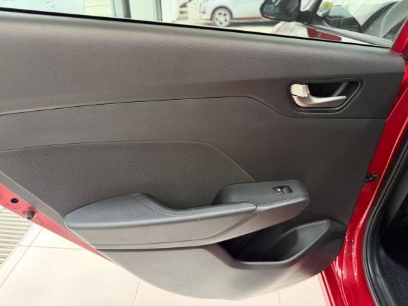 Hyundai Solaris II с пробегом 2019 года, цена 1 615 000 рублей, 92266 км, седан, Автокод Объявления