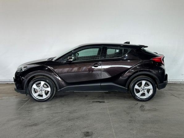 Toyota C-HR I с пробегом 2019 года, цена 2 130 000 рублей, 121867 км, внедорожник, Автокод Объявления