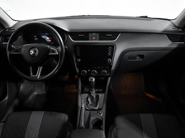 Skoda Octavia III (A7) Рестайлинг с пробегом 2018 года, цена 1 460 000 рублей, 198000 км, лифтбек, Автокод Объявления
