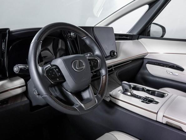 Lexus LM II с пробегом 2024 года, цена 13 000 000 рублей, 5338 км, минивэн, Автокод Объявления