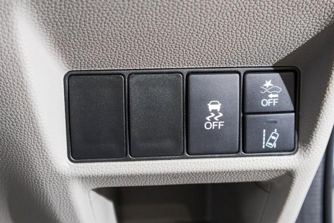 Honda Stepwgn V с пробегом 2015 года, цена 1 889 000 рублей, 91000 км, минивэн, Автокод Объявления
