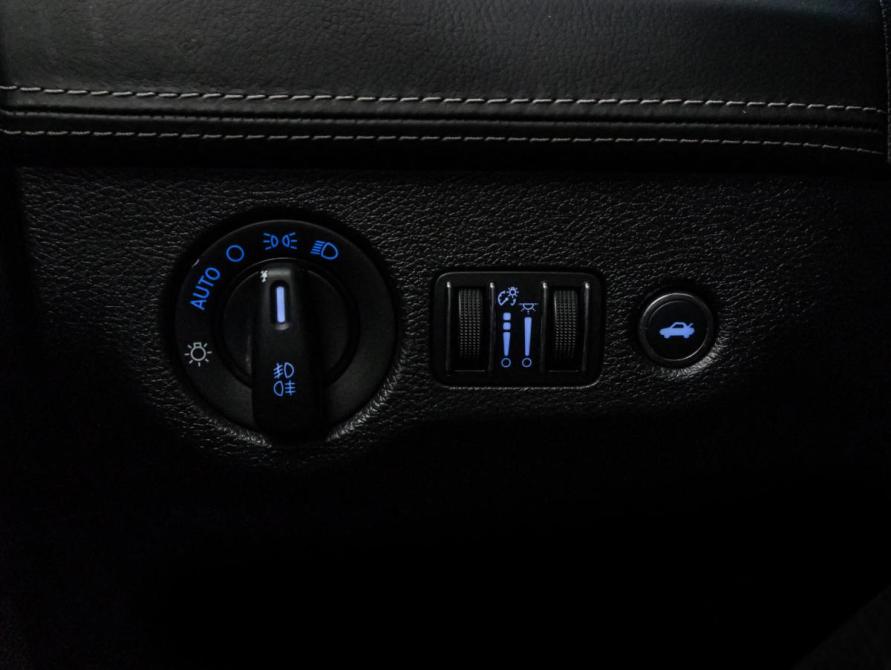 Chrysler 300C II Санкт-Петербург  - изображение 22
