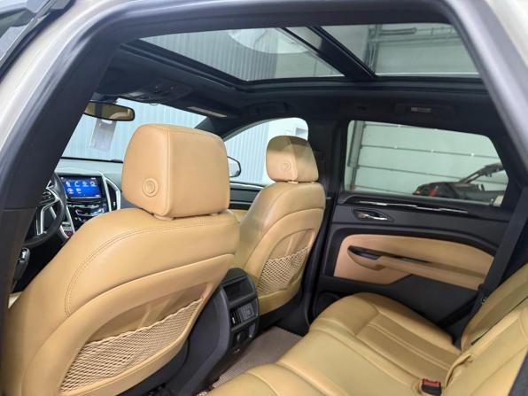 Cadillac SRX II Рестайлинг с пробегом 2015 года, цена 1 597 000 рублей, 111476 км, внедорожник, Автокод Объявления
