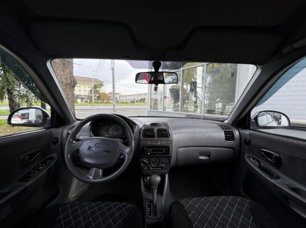 Hyundai Accent II Рестайлинг с пробегом 2004 года, цена 380 000 рублей, 280000 км, седан, Автокод Объявления