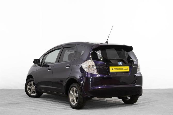 Honda Fit II с пробегом 2009 года, цена 729 000 рублей, 198000 км, хэтчбек, Автокод Объявления
